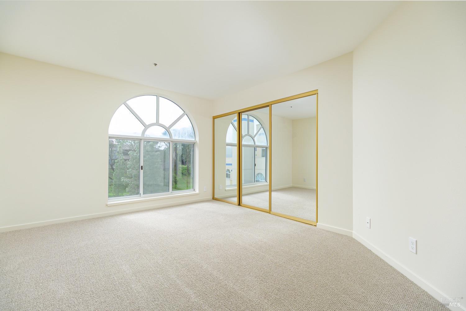 100 Thorndale Drive Unit: #401