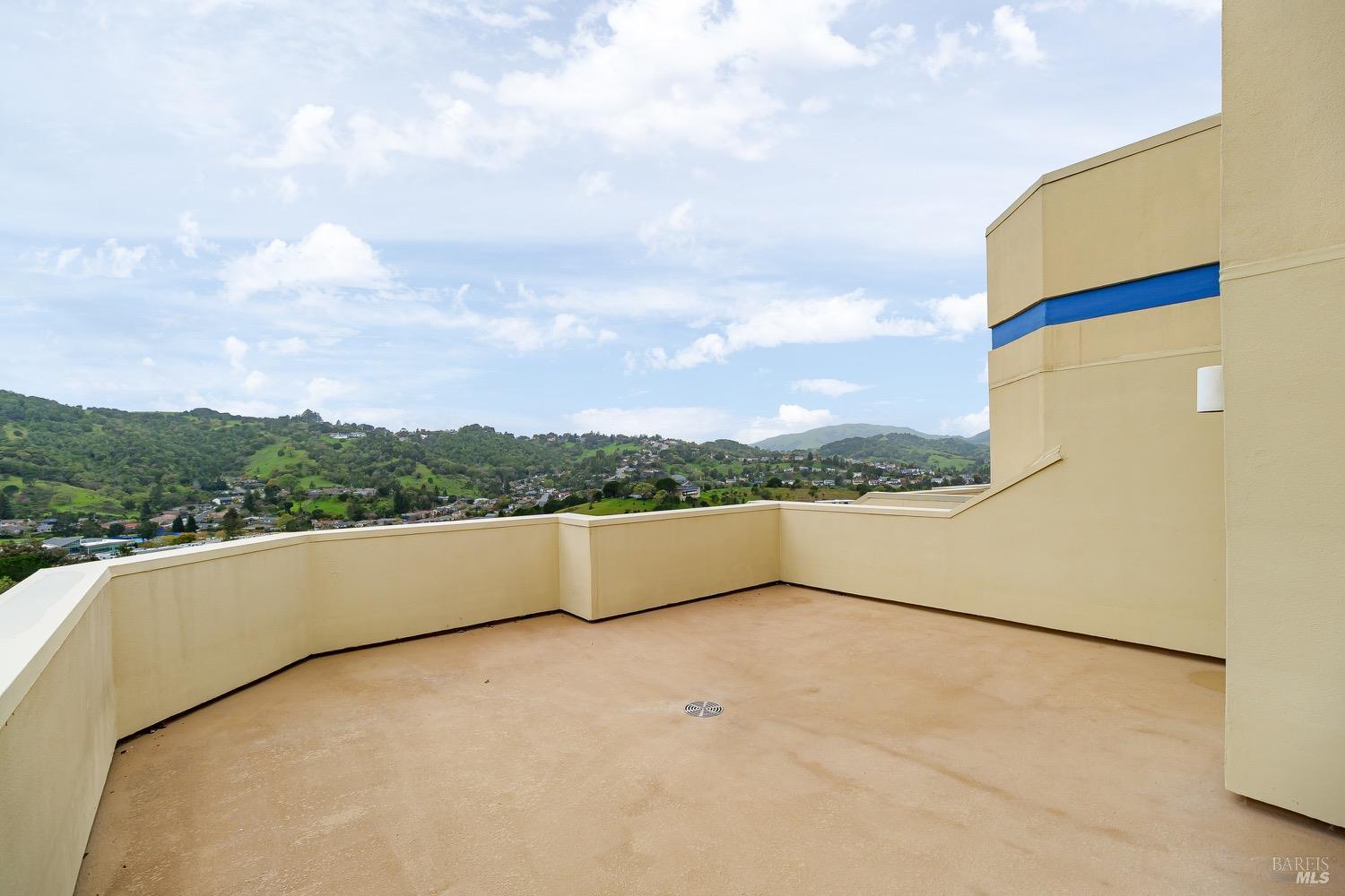 100 Thorndale Drive Unit: #401