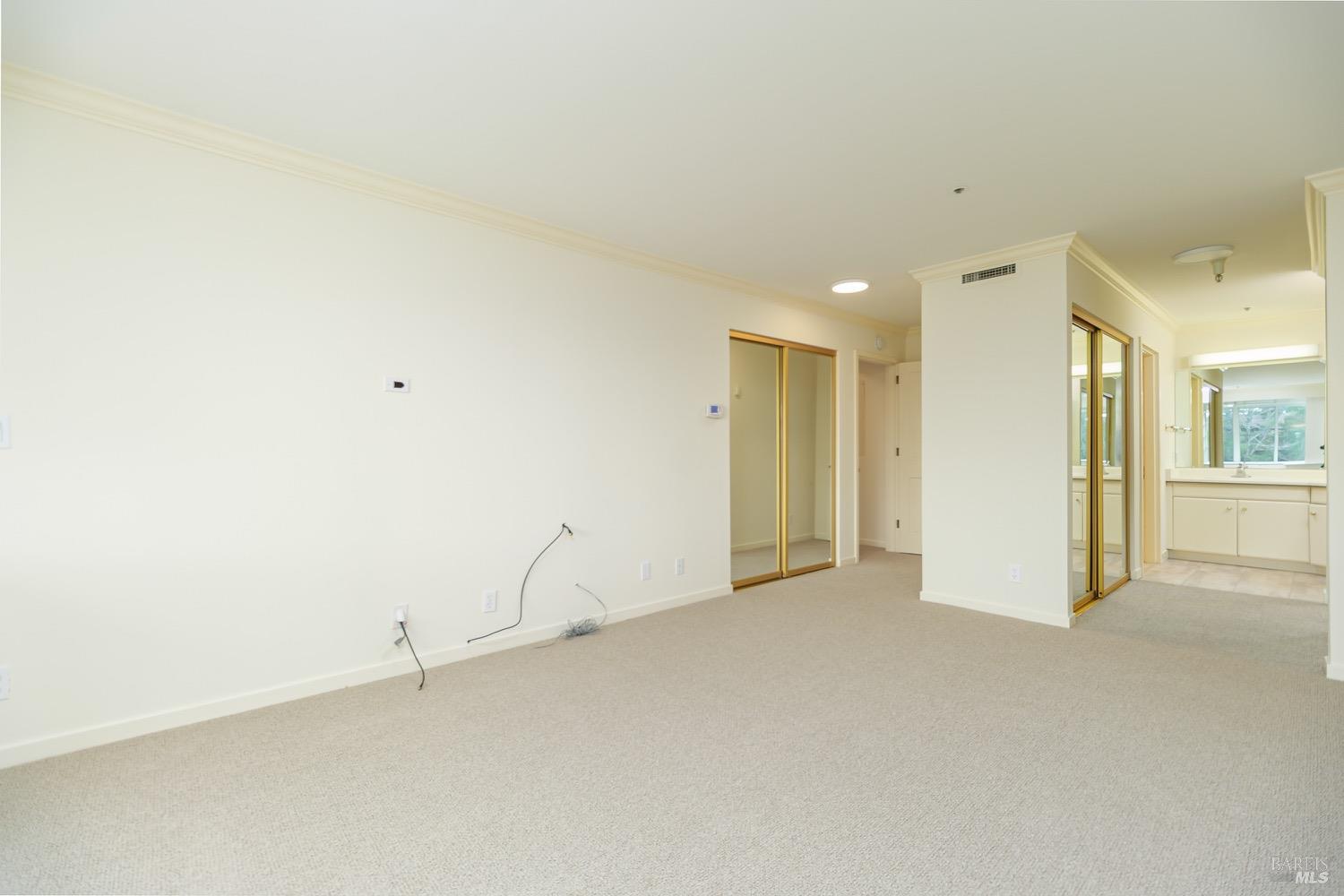 100 Thorndale Drive Unit: #401