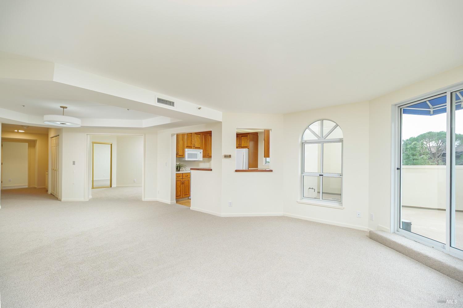 100 Thorndale Drive Unit: #401