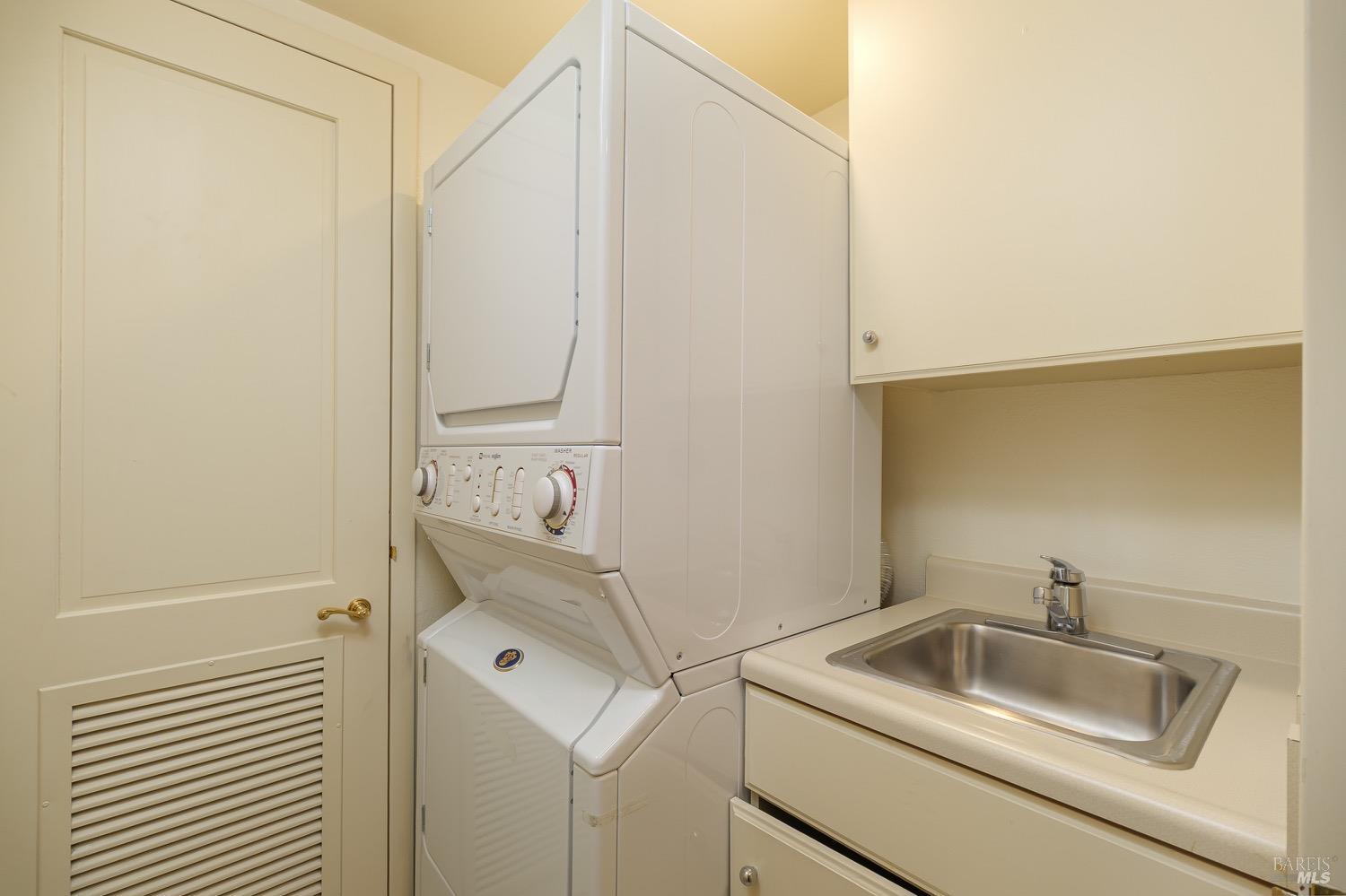 100 Thorndale Drive Unit: #401