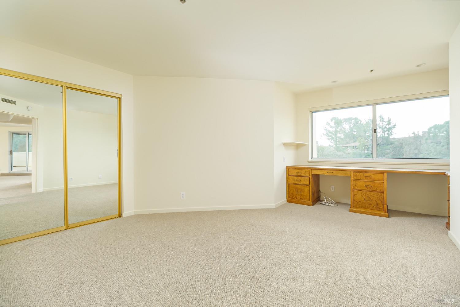 100 Thorndale Drive Unit: #401