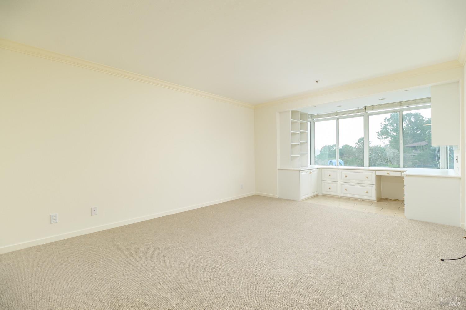 100 Thorndale Drive Unit: #401