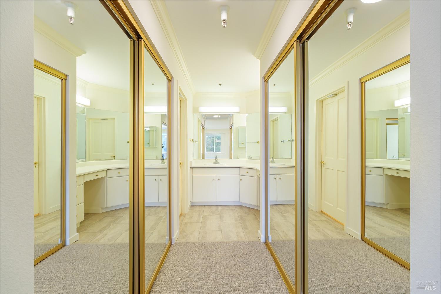 100 Thorndale Drive Unit: #401