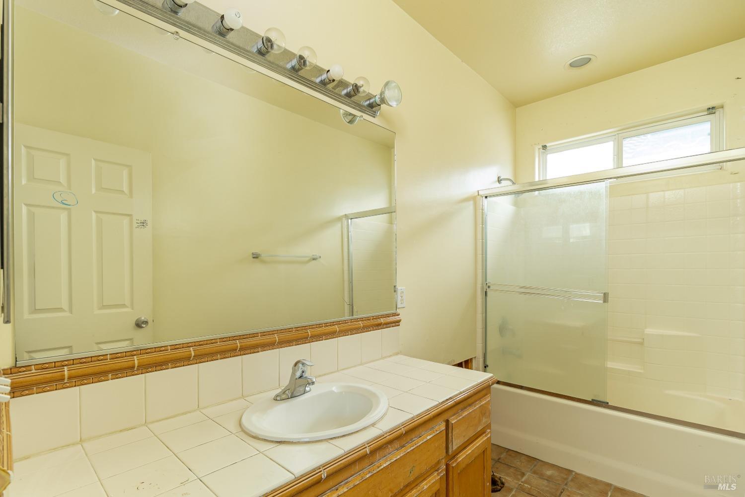 3923 New Zealand Avenue