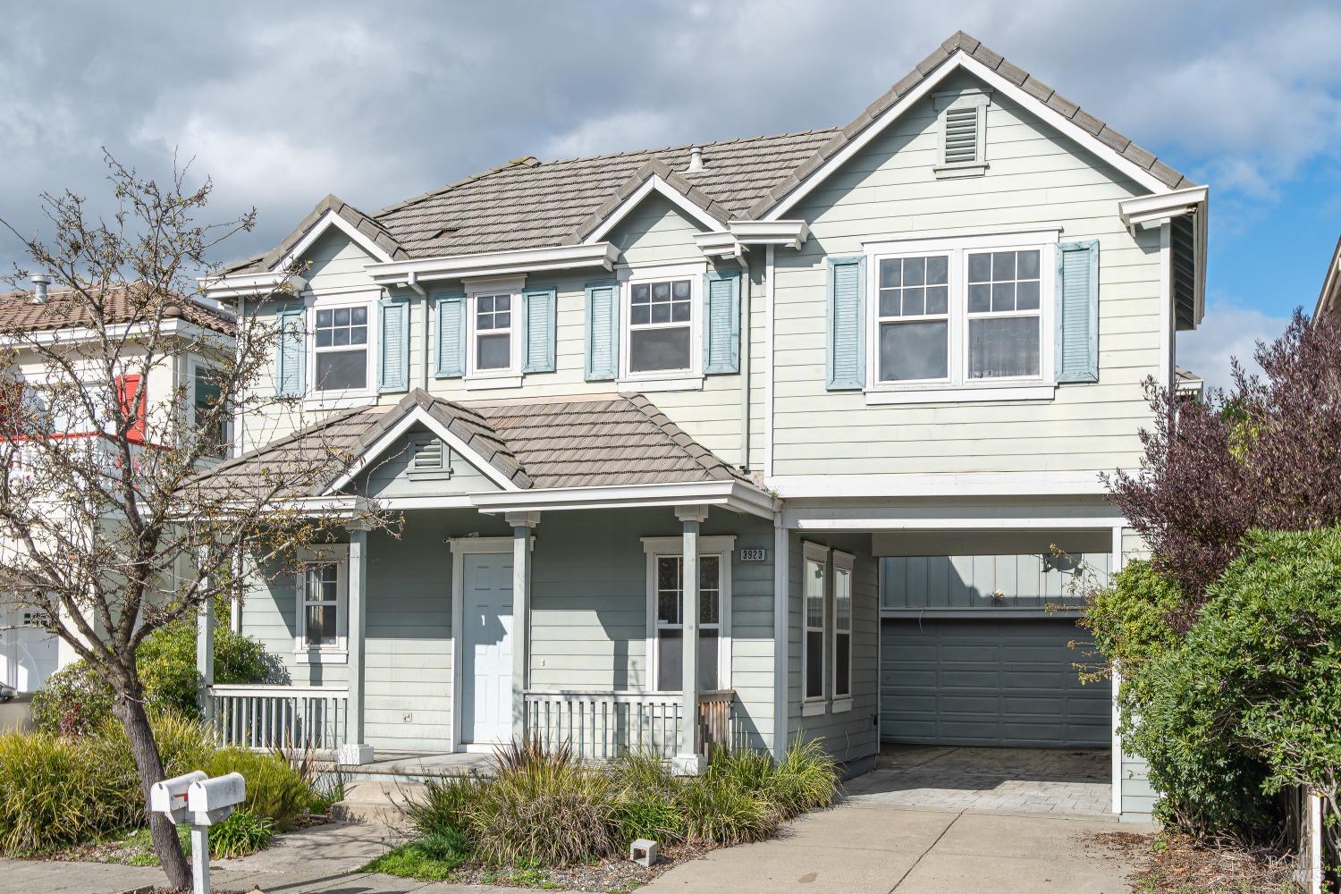 3923 New Zealand Avenue