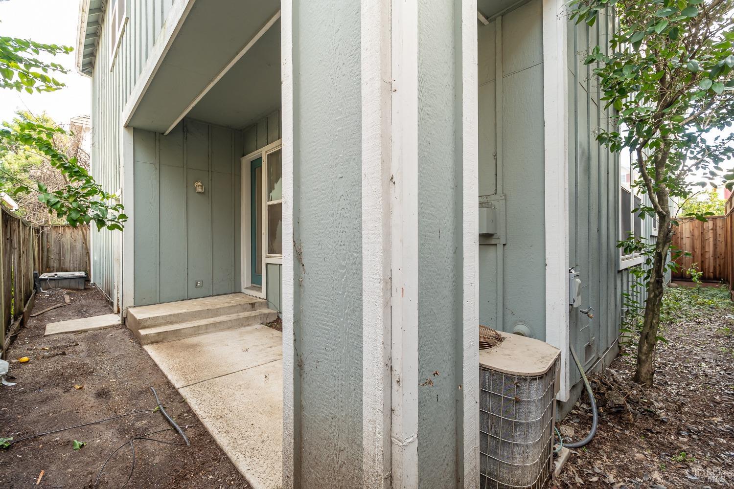 3923 New Zealand Avenue