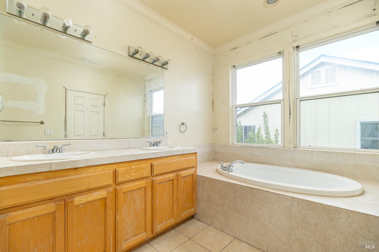 3923 New Zealand Avenue