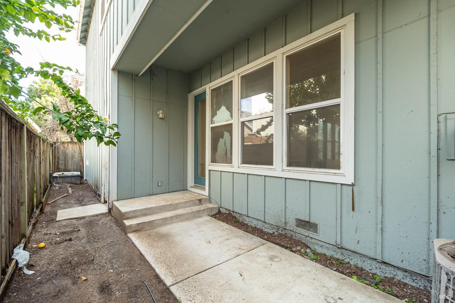 3923 New Zealand Avenue