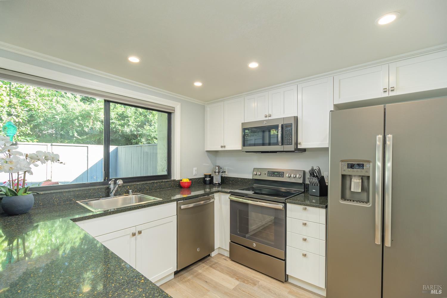 90 Sequoia Glen Lane