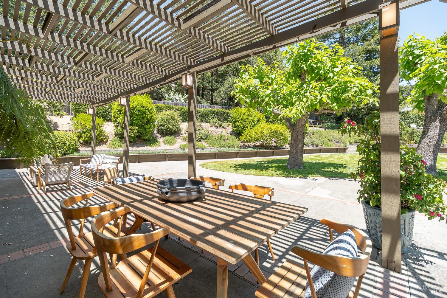 522 Blackstone Drive