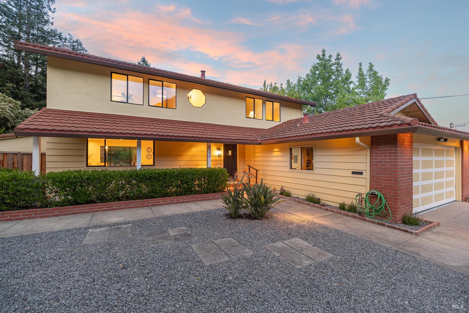 522 Blackstone Drive