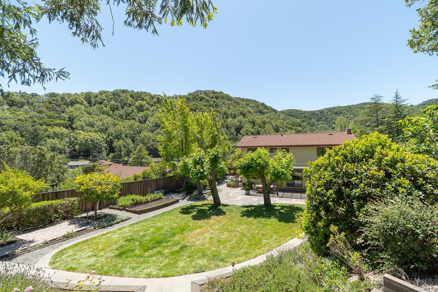 522 Blackstone Drive