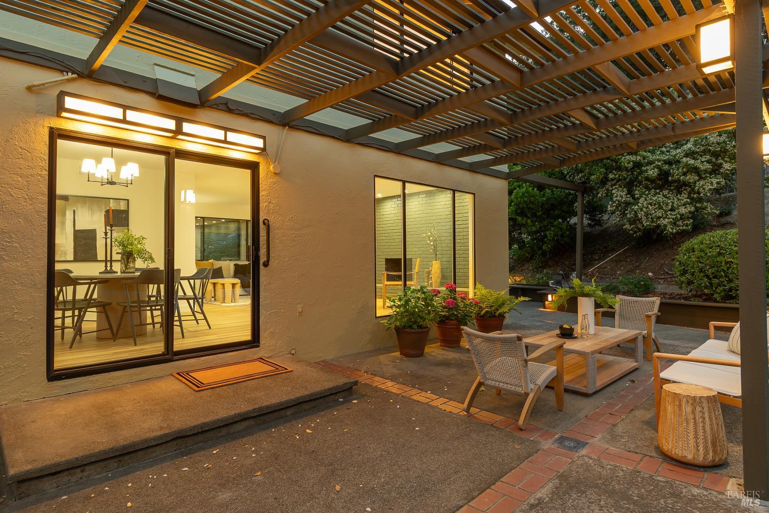 522 Blackstone Drive