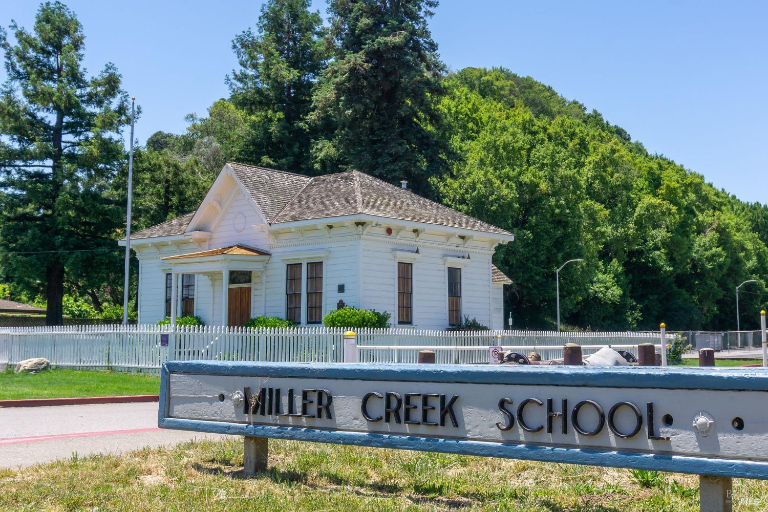 522 Blackstone Drive