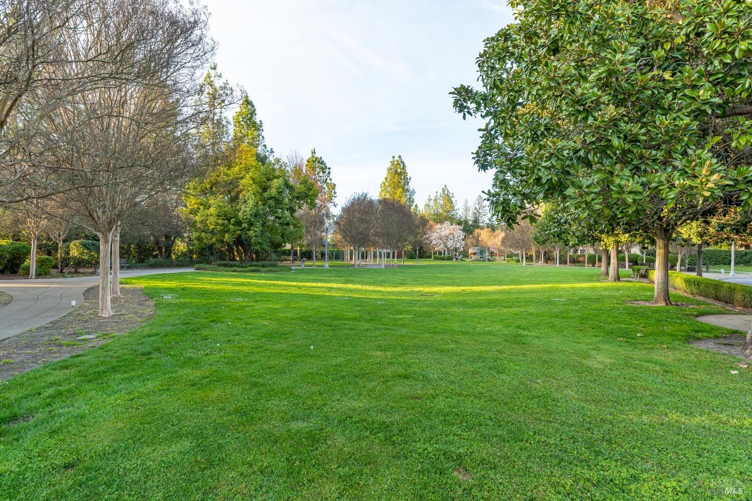 126 E Thomson Avenue