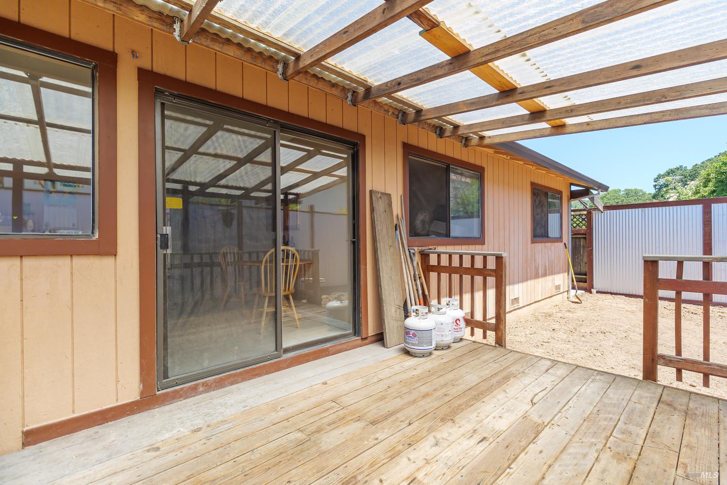 126 E Thomson Avenue