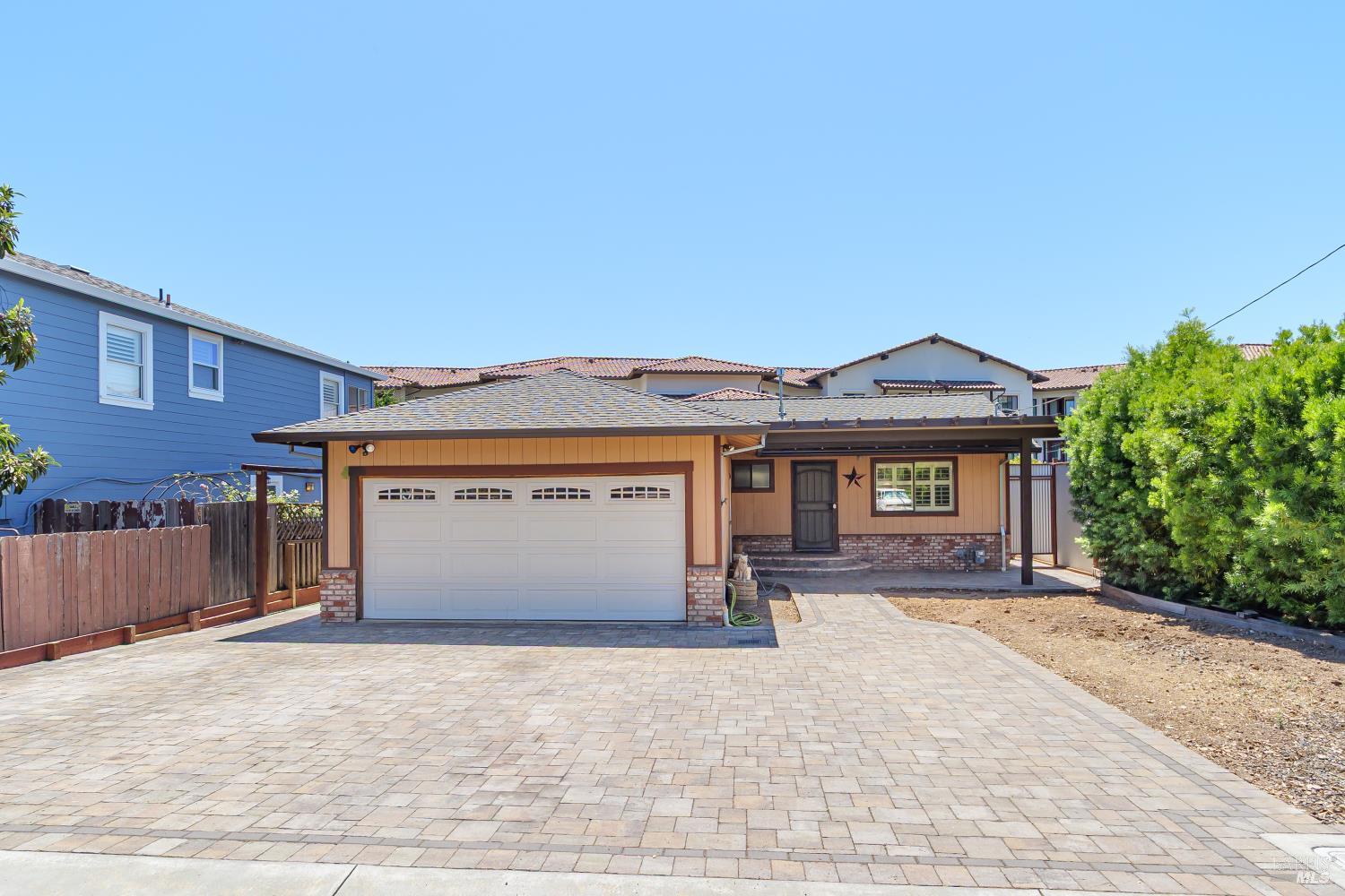 126 E Thomson Avenue