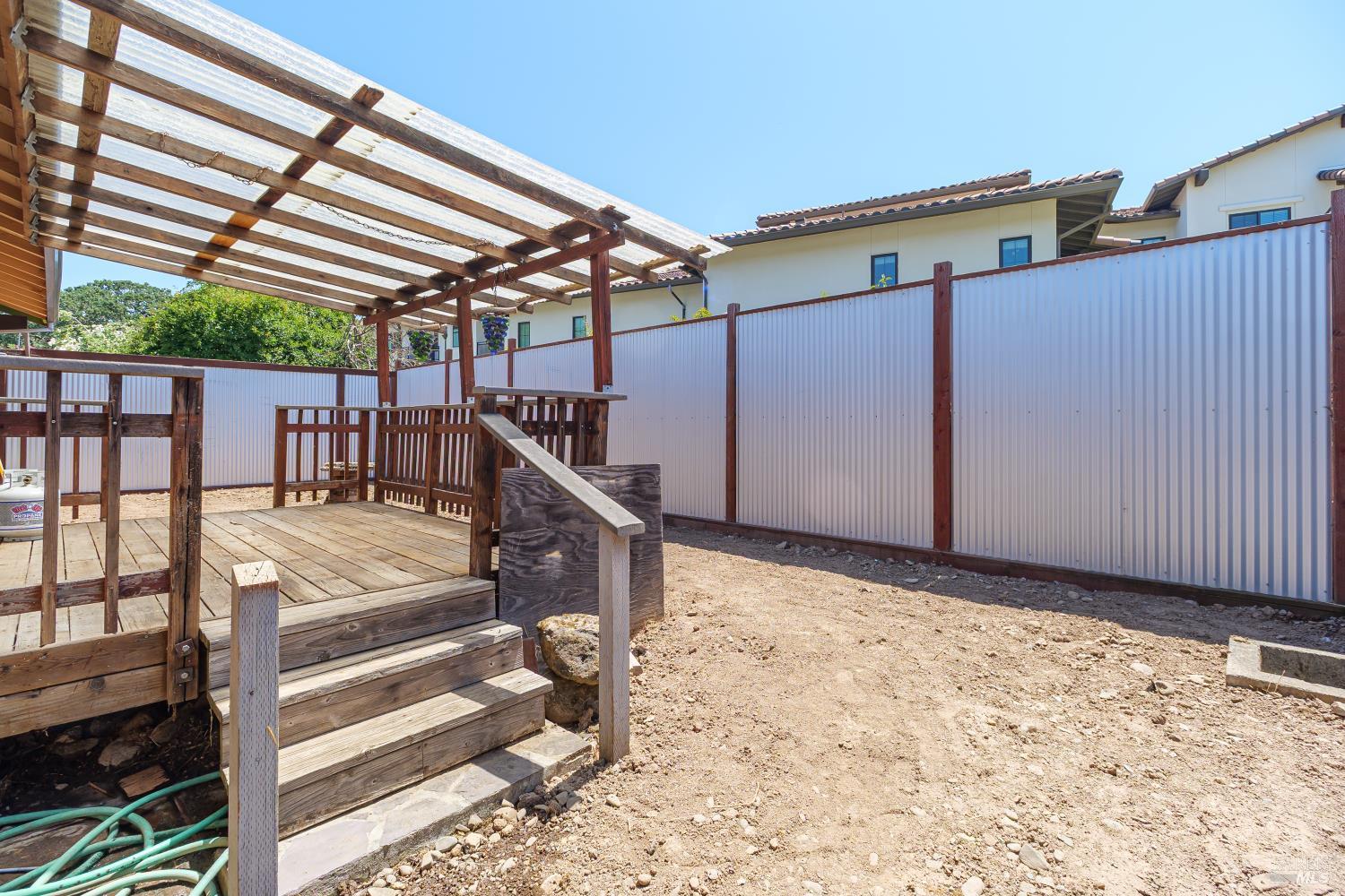 126 E Thomson Avenue