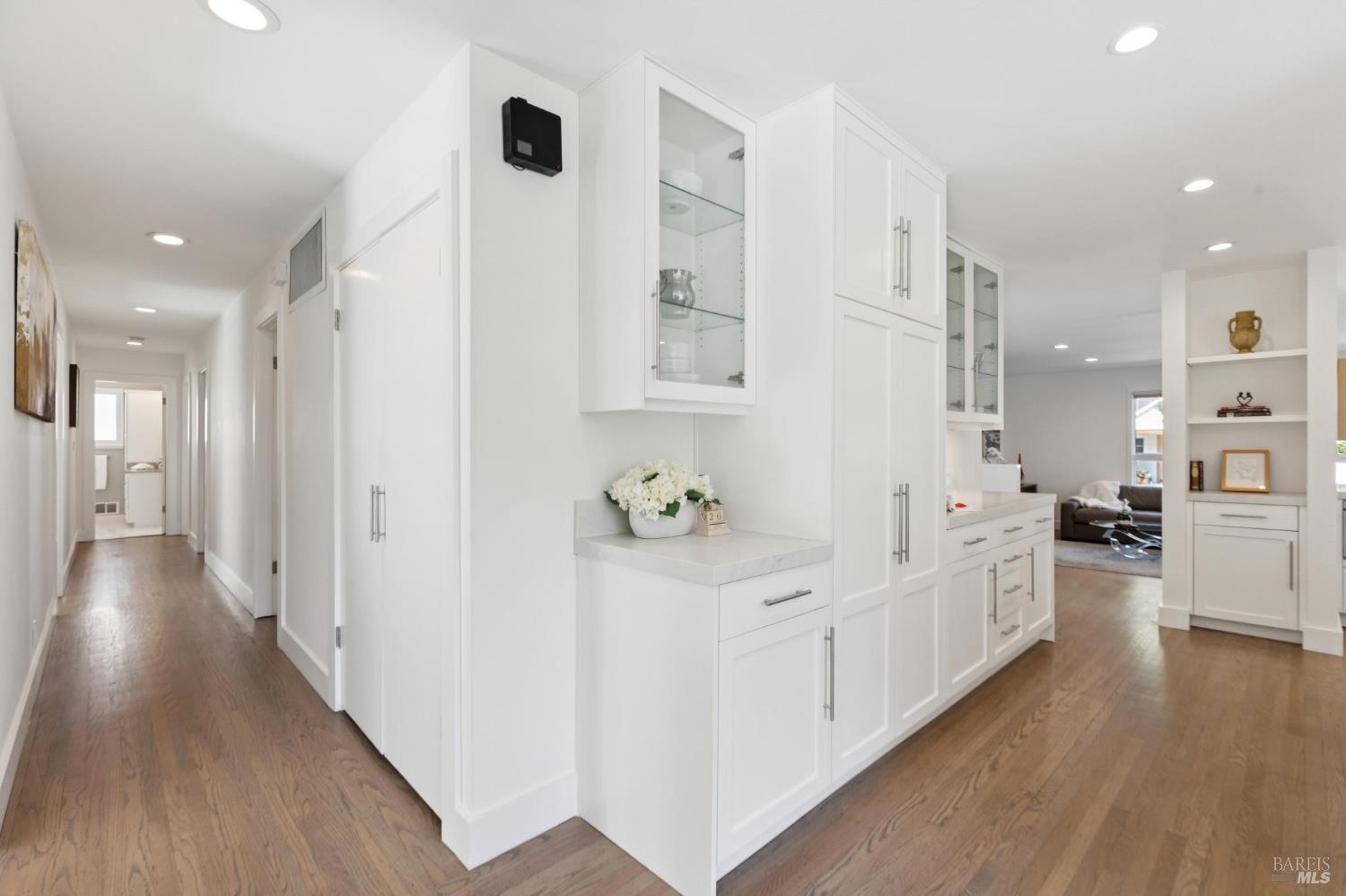 357 Mountain View Avenue