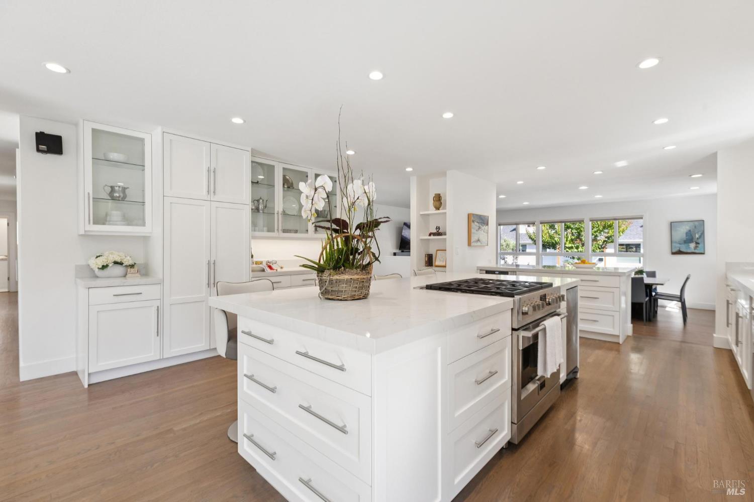 357 Mountain View Avenue