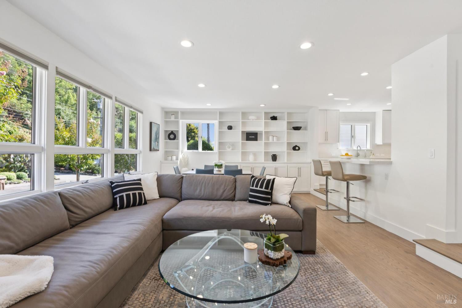 357 Mountain View Avenue