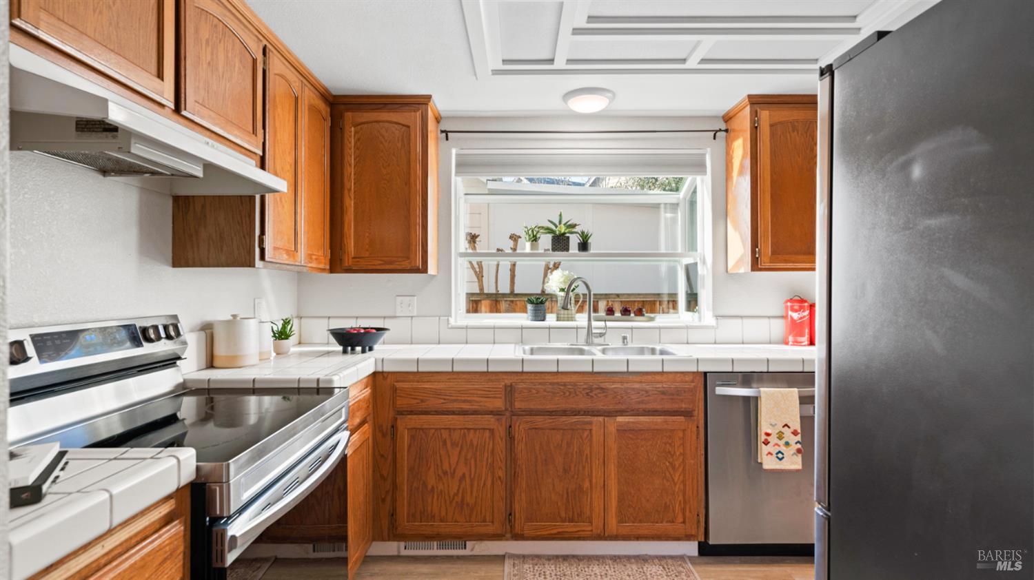 8 Bay Tree Court