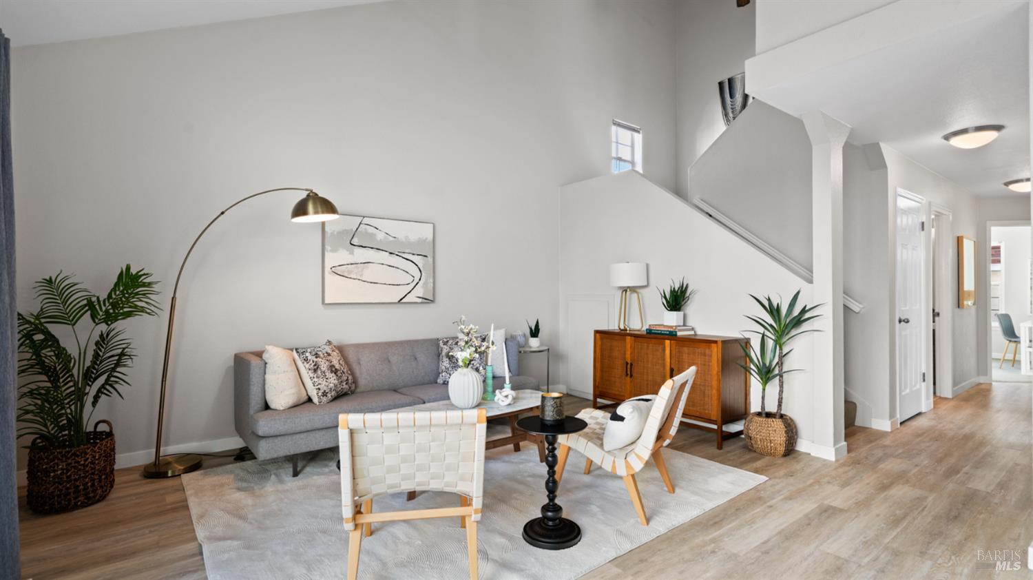8 Bay Tree Court