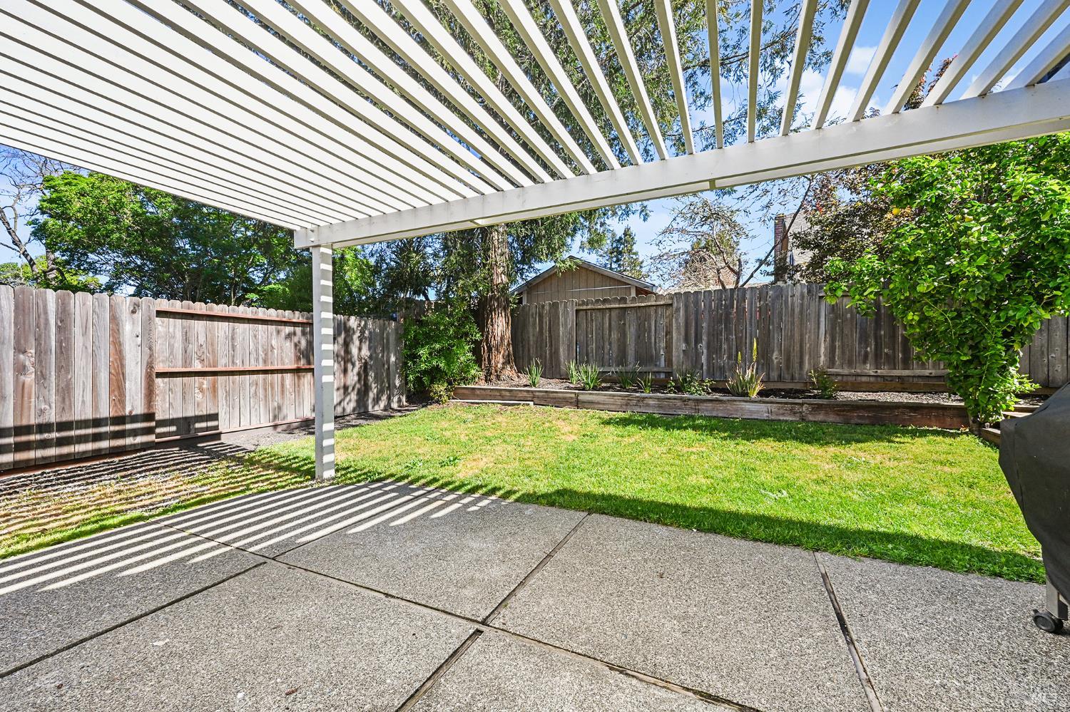 855 Garden Court