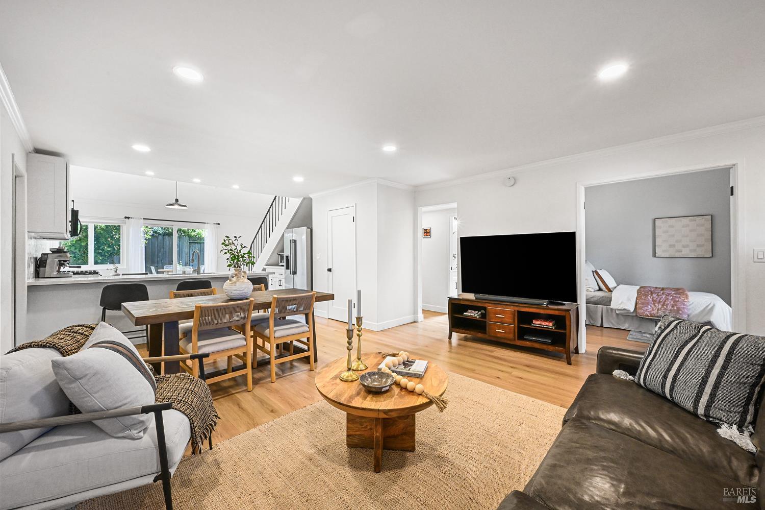 855 Garden Court