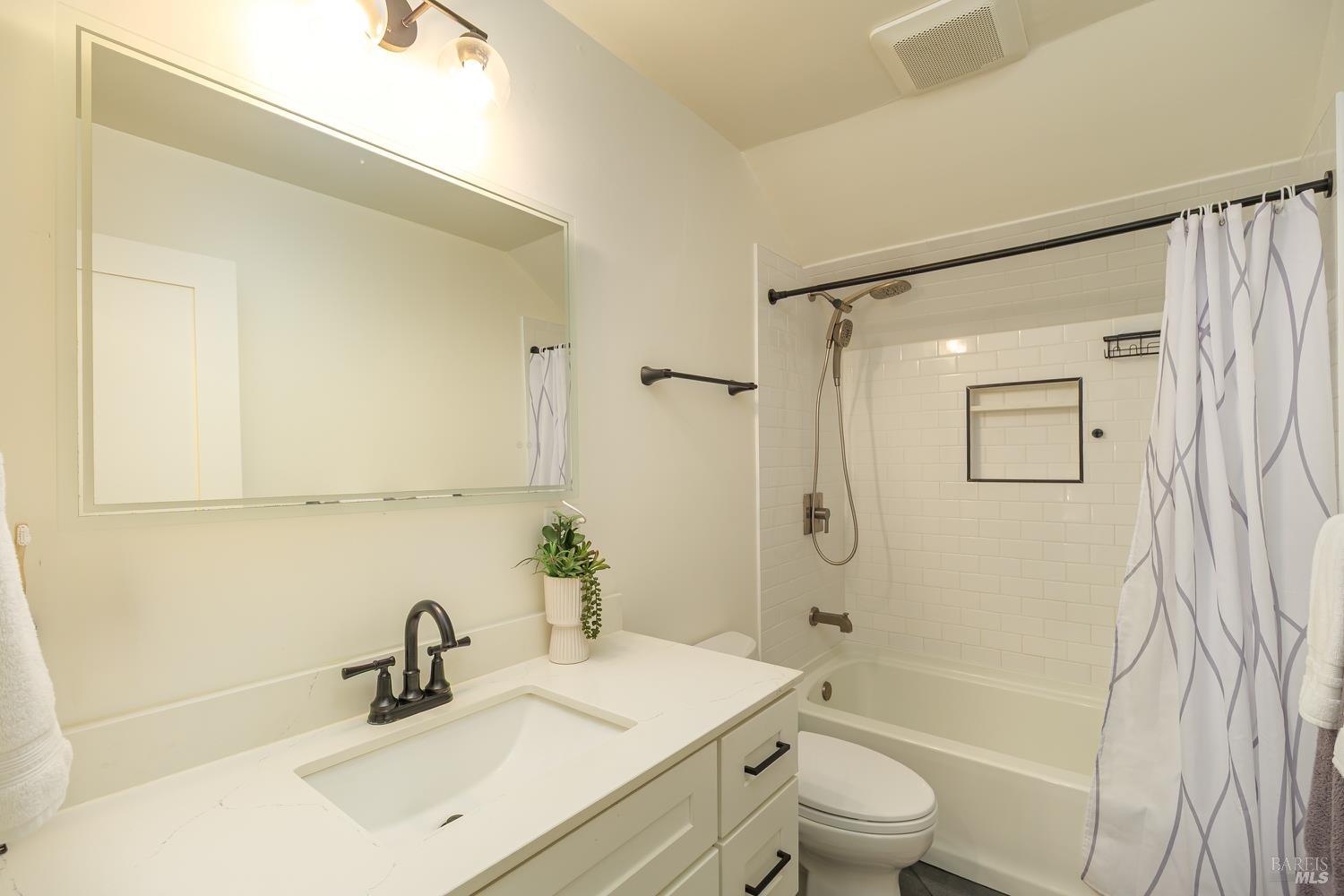 855 Garden Court