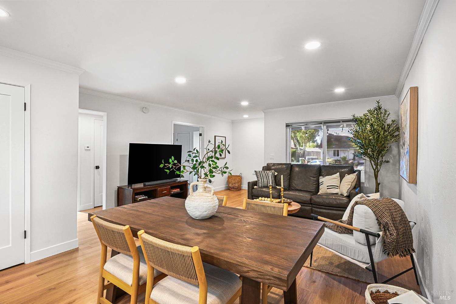 855 Garden Court