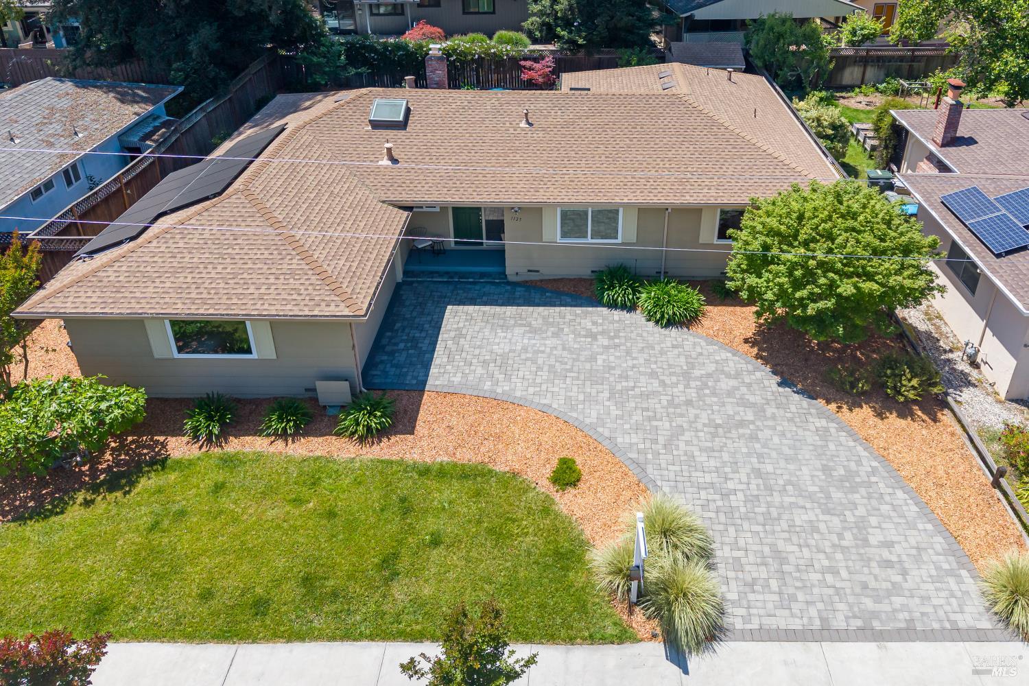 1125 Shady Oak Place