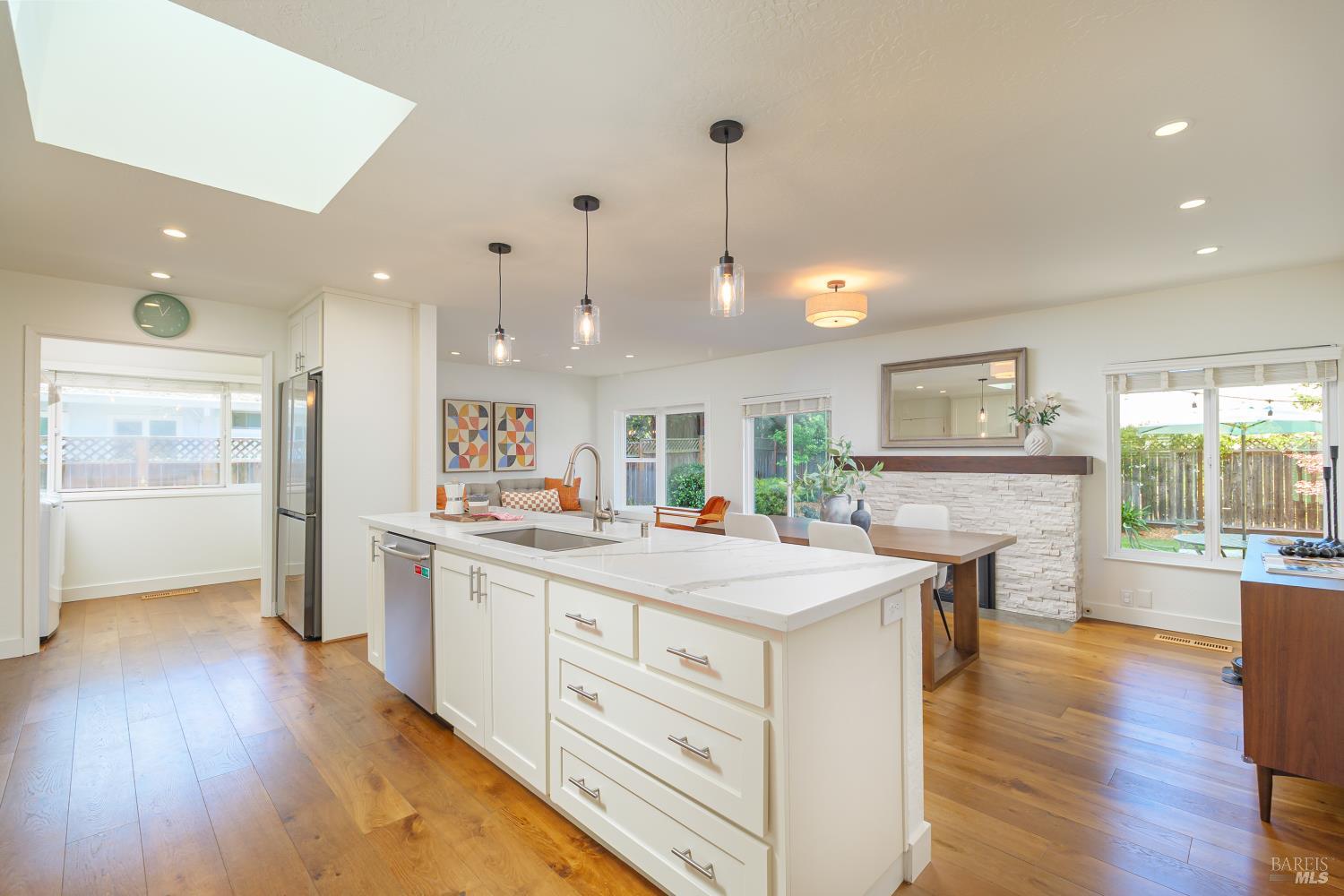 1125 Shady Oak Place