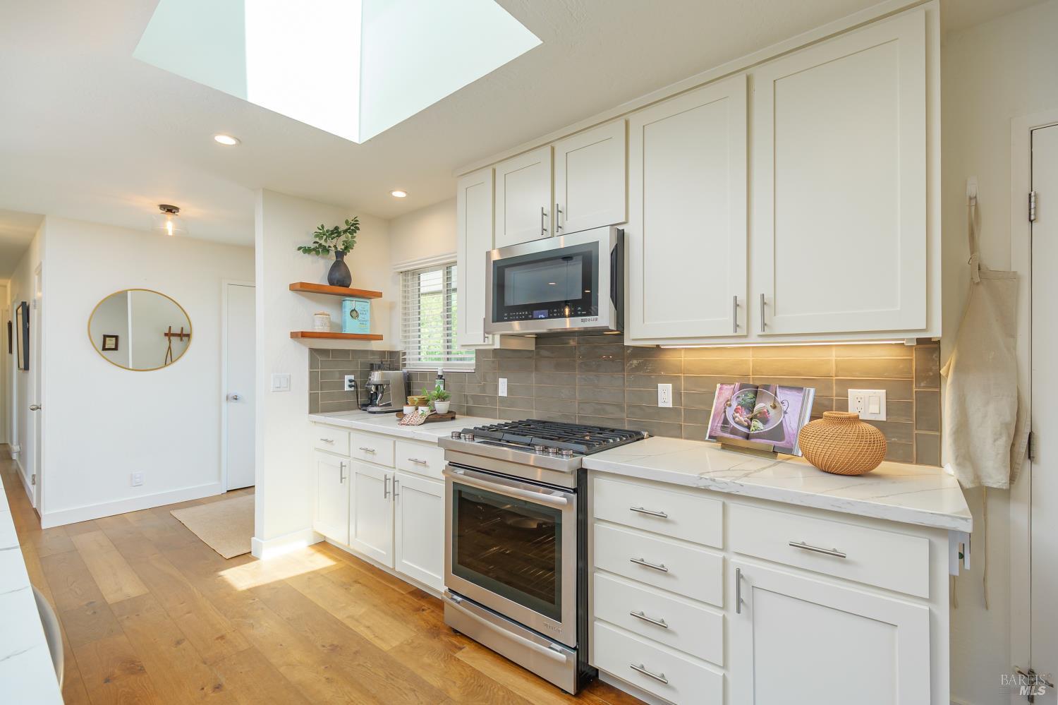 1125 Shady Oak Place