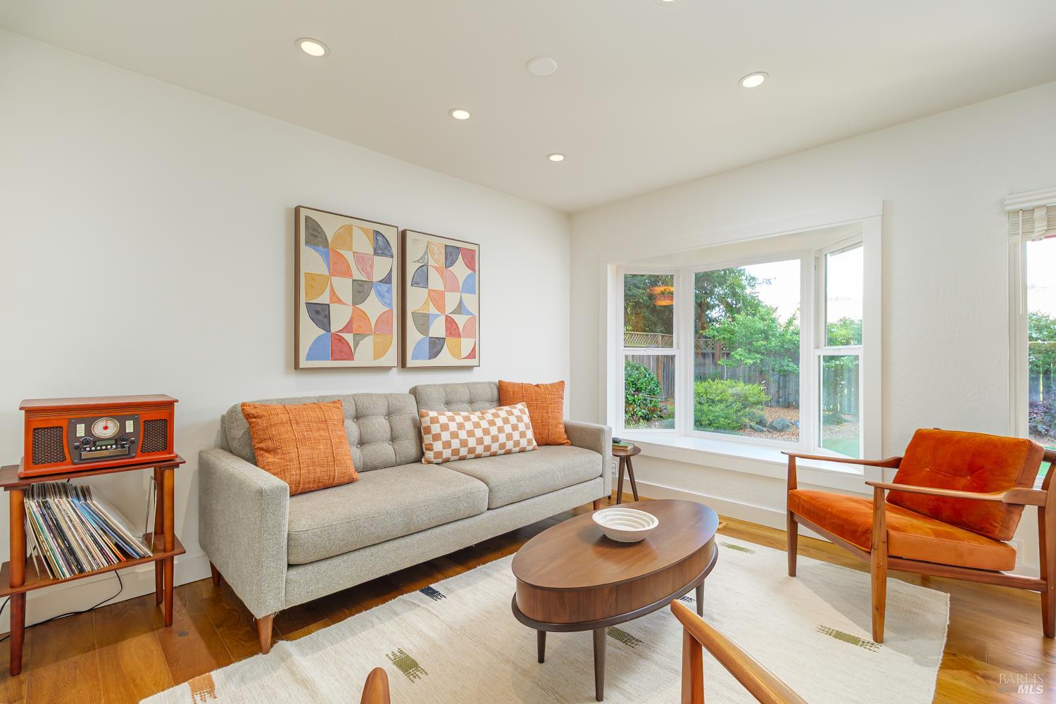 1125 Shady Oak Place