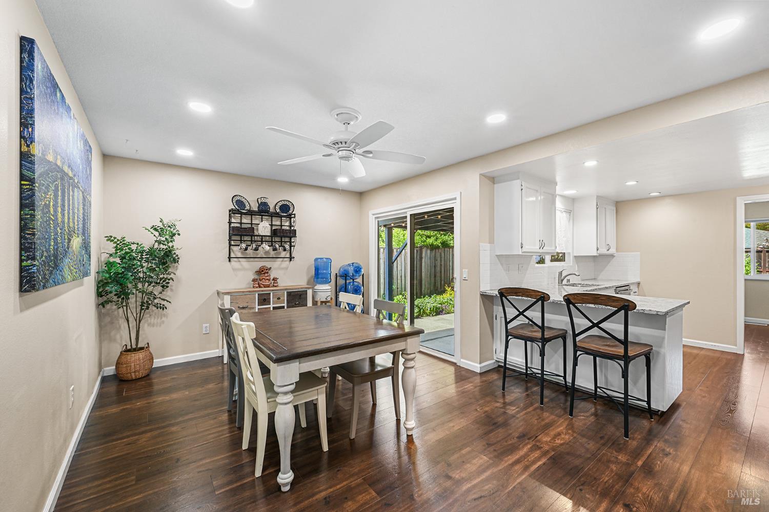 2412 Horseshoe Drive