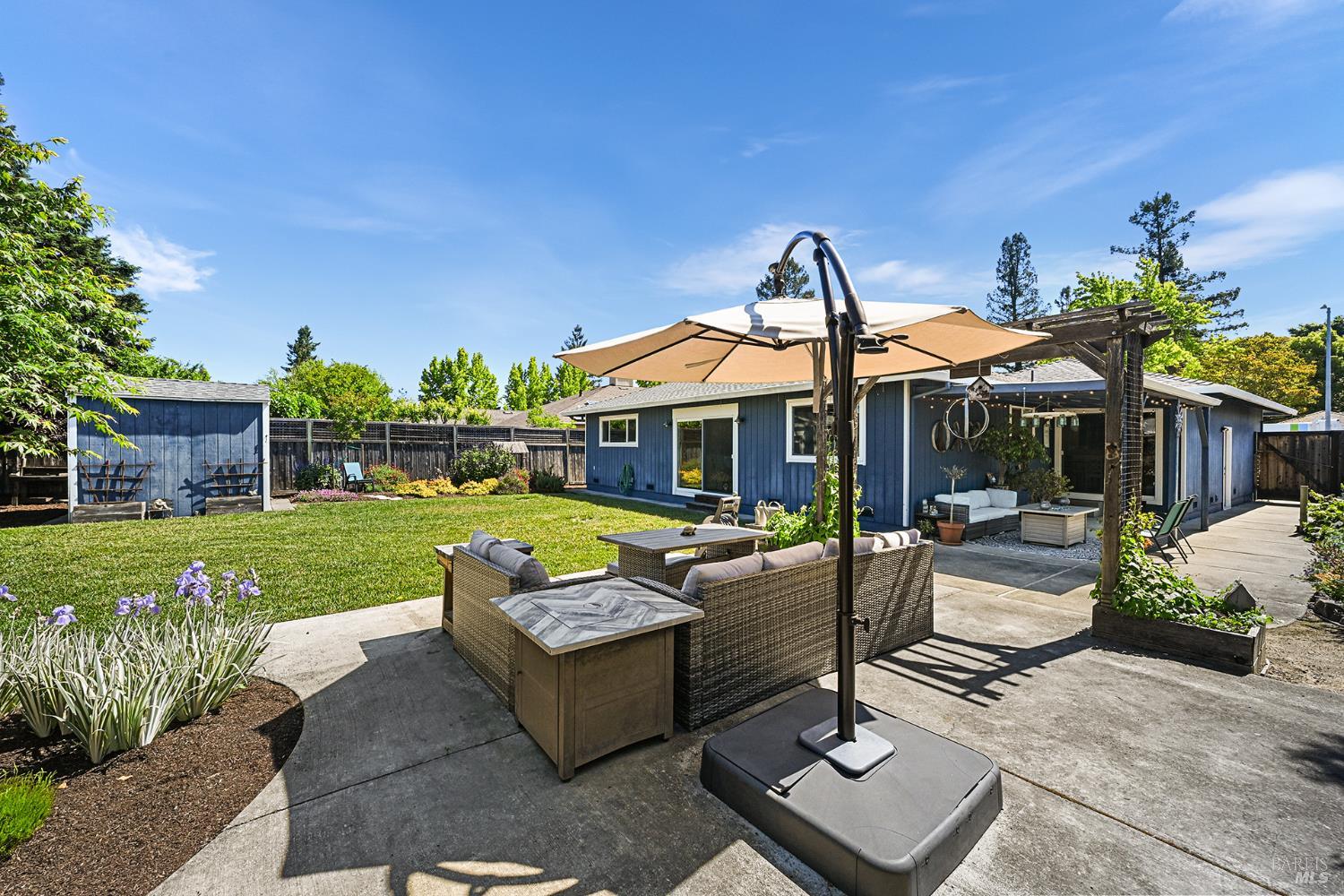 2412 Horseshoe Drive