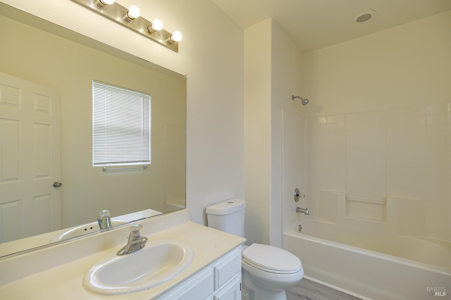 3855 Louis Krohn Drive