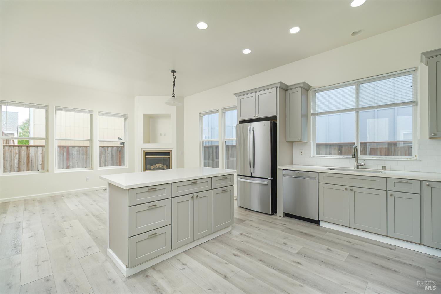 3855 Louis Krohn Drive