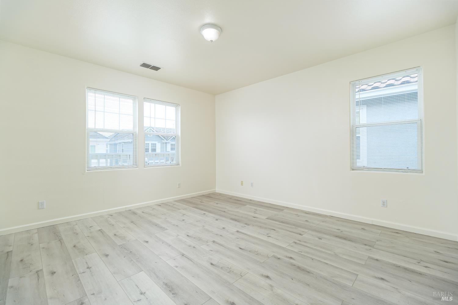 3855 Louis Krohn Drive