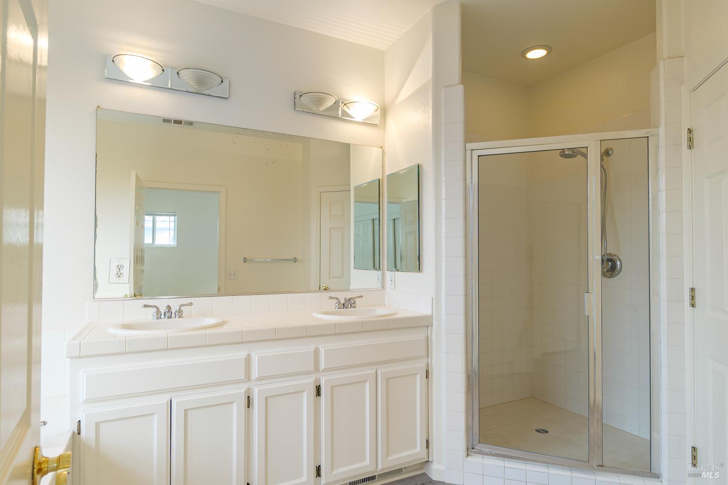3855 Louis Krohn Drive
