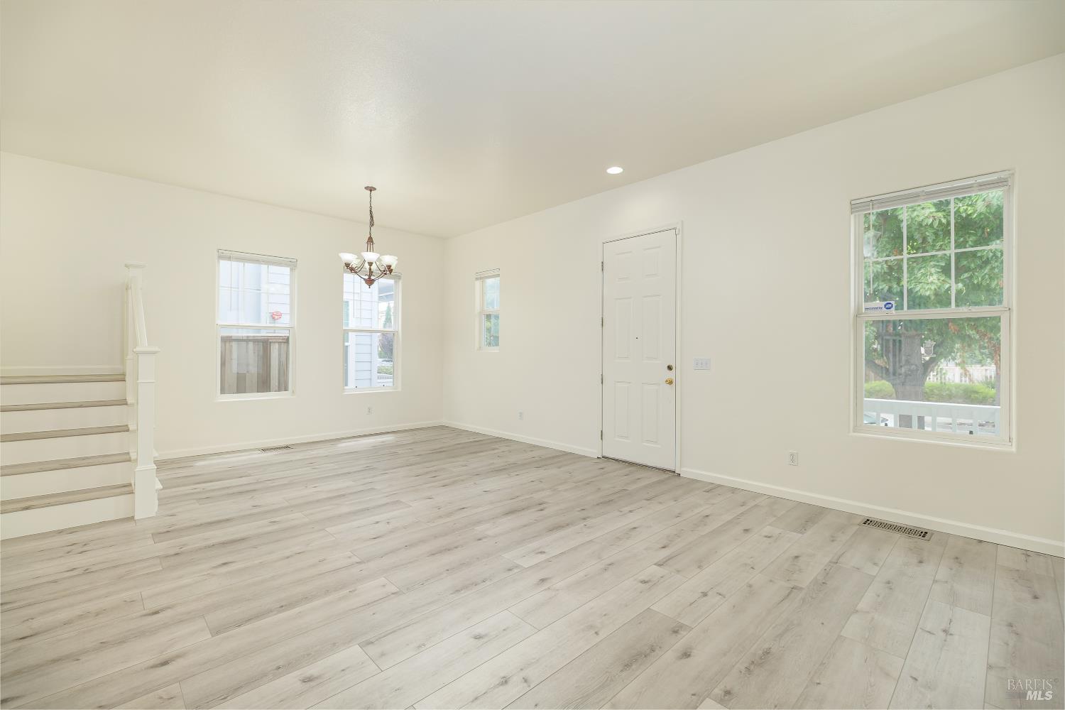 3855 Louis Krohn Drive