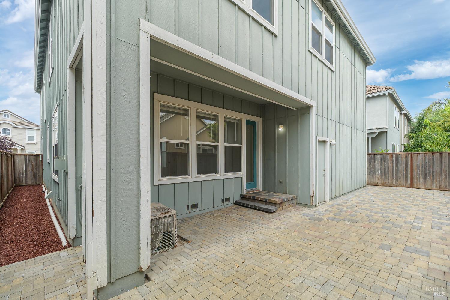 3855 Louis Krohn Drive