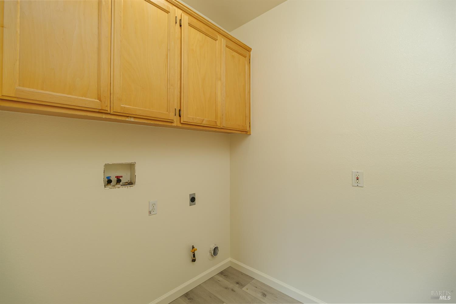 3855 Louis Krohn Drive