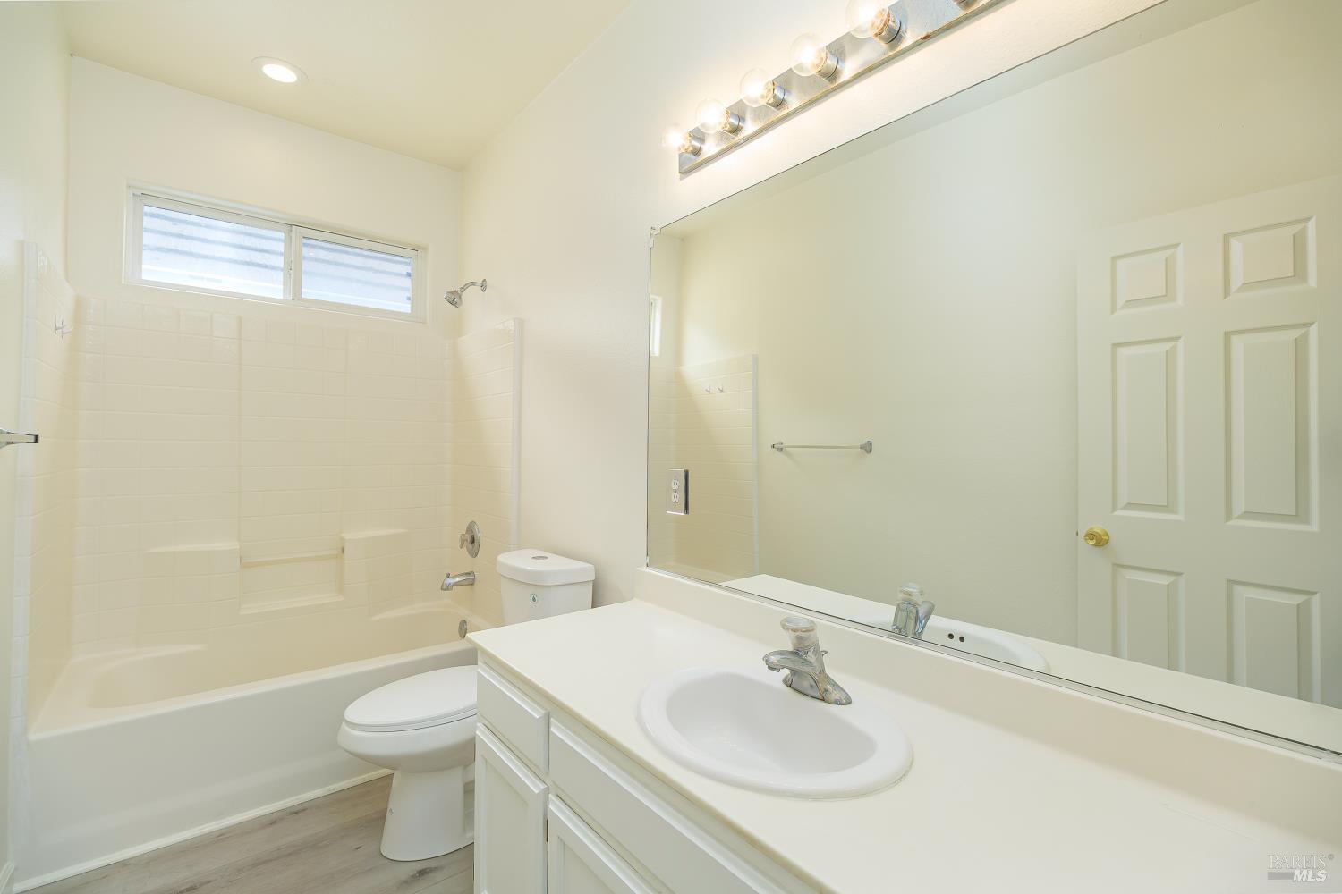3855 Louis Krohn Drive