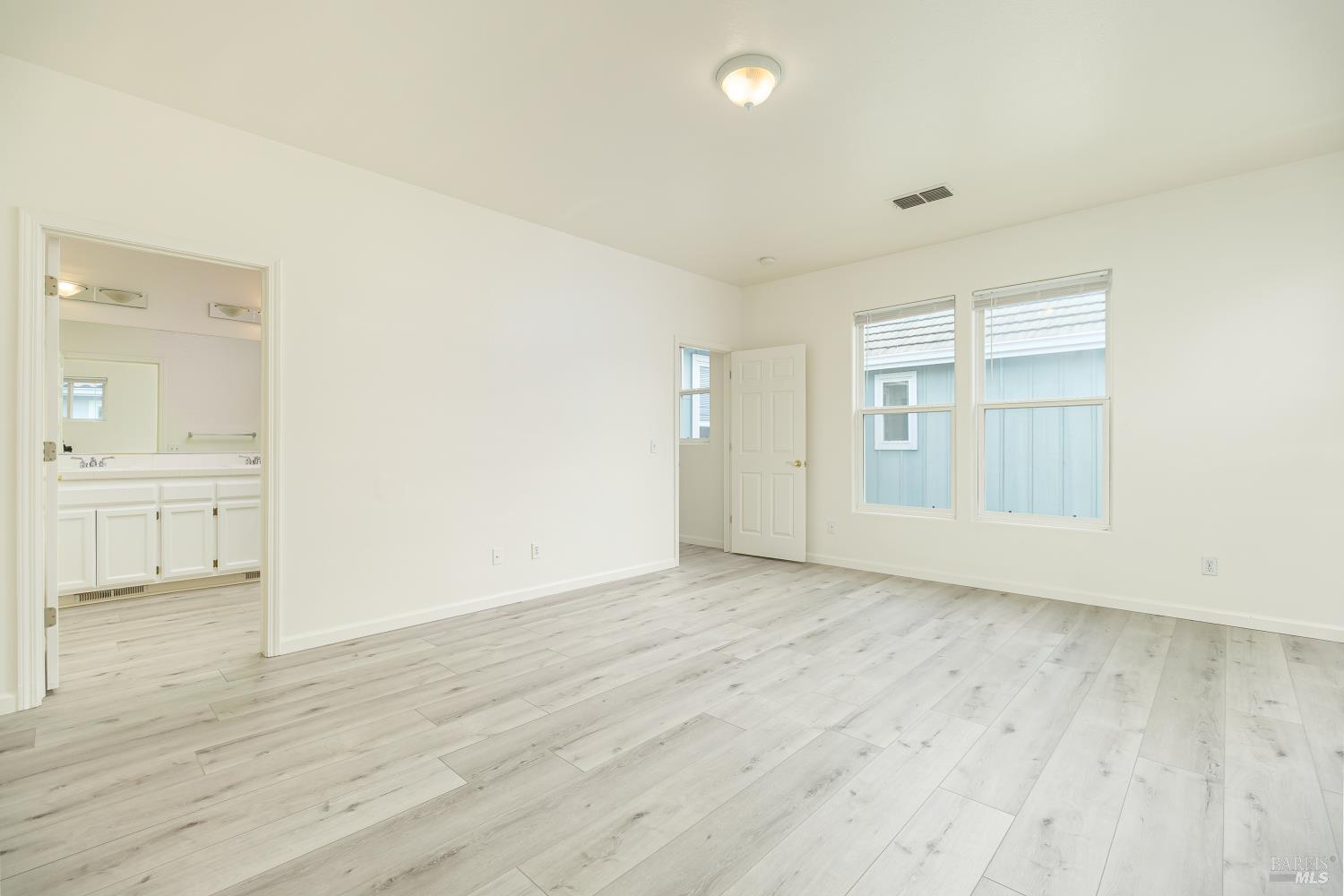 3855 Louis Krohn Drive