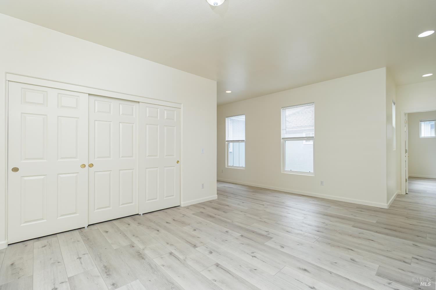 3855 Louis Krohn Drive