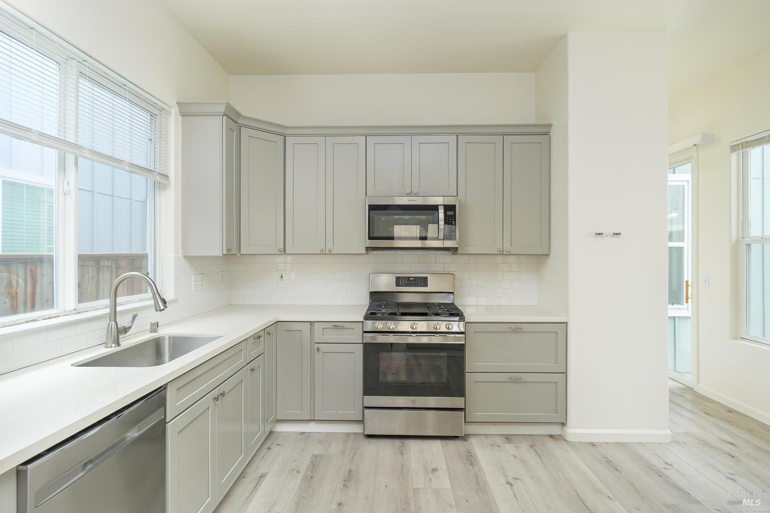 3855 Louis Krohn Drive