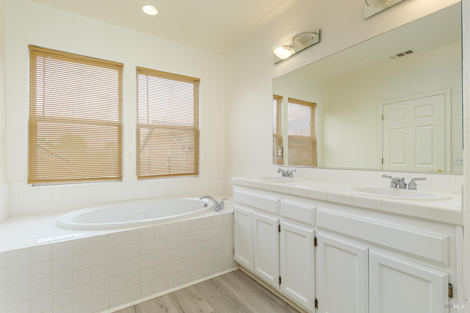 3855 Louis Krohn Drive